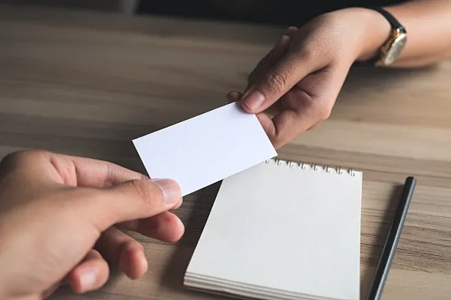 数字名片二维码怎么做?商务人士高效拓客的轻量化数字化方案
